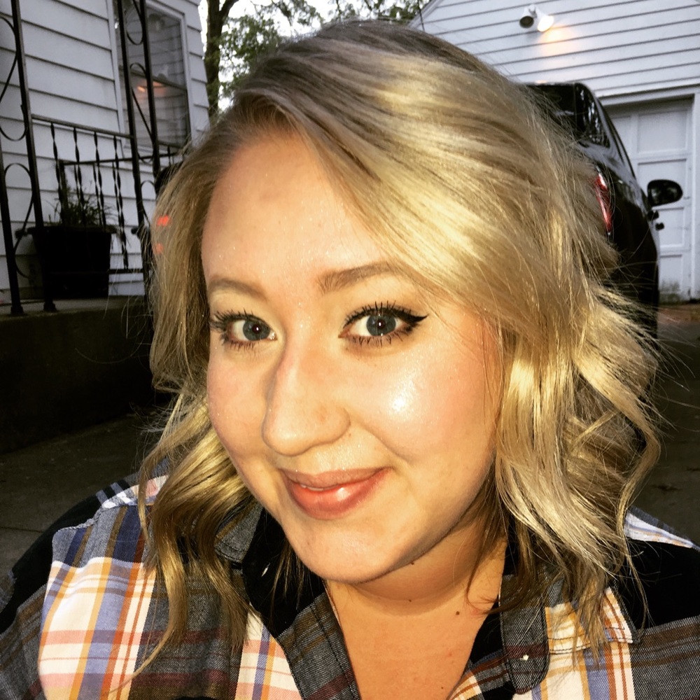 Meet your Posher, Hannah